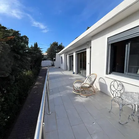 Maison La Falaise Avec Piscine
