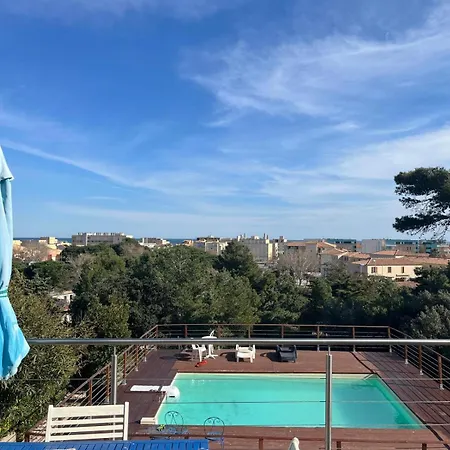 Maison La Falaise Avec Piscine *